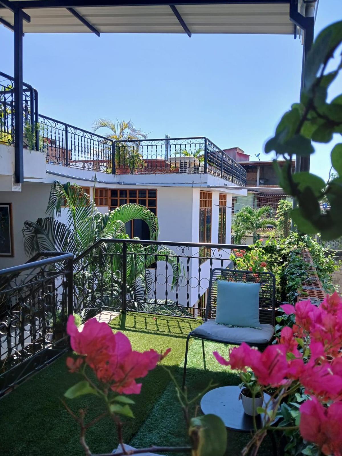 Alojamiento Familiar Custodia Tarapoto Ngoại thất bức ảnh